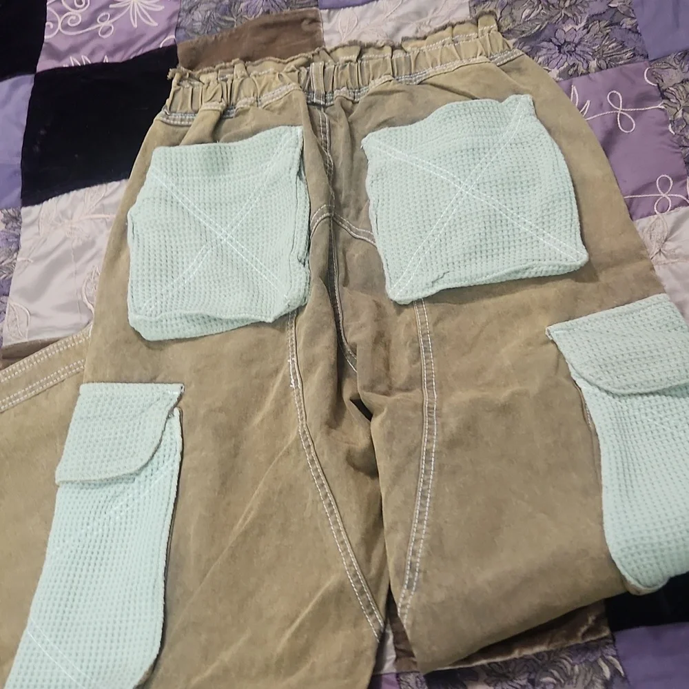 POL Twill and Thermal Cargo Pants with Mixed Fabric Pockets pants - Picture 9 of 12